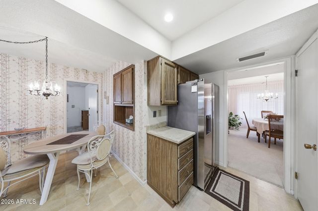 9819 W LINDGREN Avenue, Sun City, AZ 85373