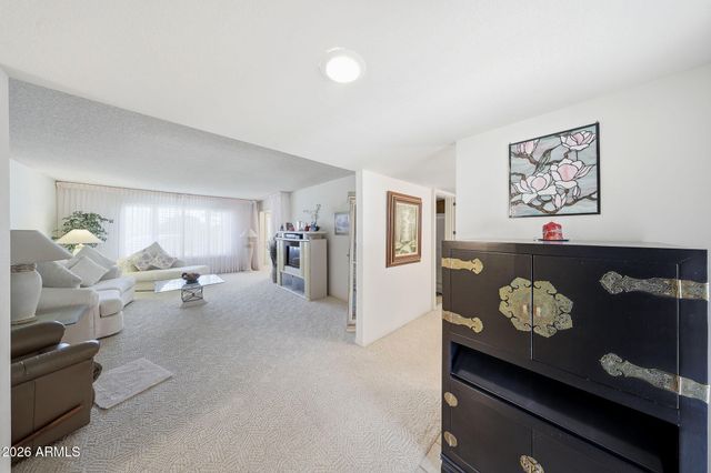 9819 W LINDGREN Avenue, Sun City, AZ 85373