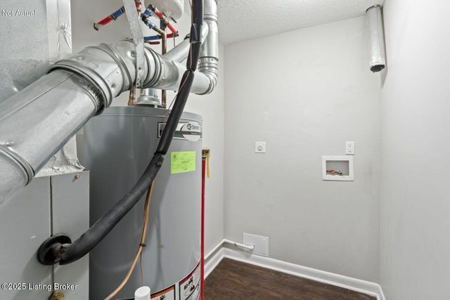 3217 Fordhaven Rd, Louisville, KY 40214