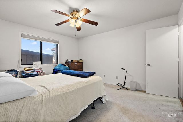 755 Willow, Mountain Home, ID 83647
