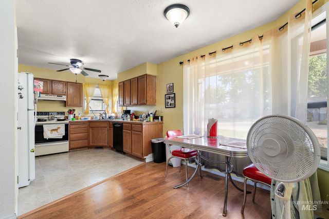 755 Willow, Mountain Home, ID 83647