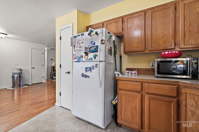 755 Willow, Mountain Home, ID 83647