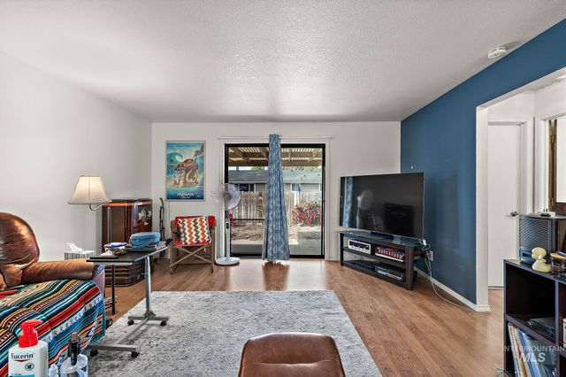 755 Willow, Mountain Home, ID 83647