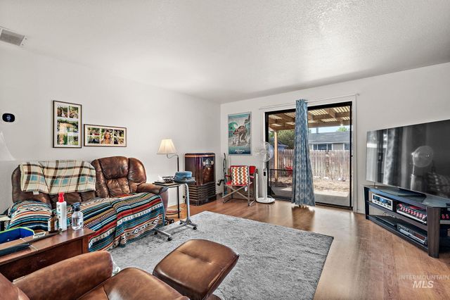 755 Willow, Mountain Home, ID 83647