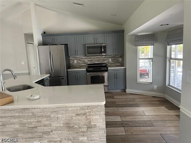 3933 SW 25th PL, Cape Coral, FL 33914