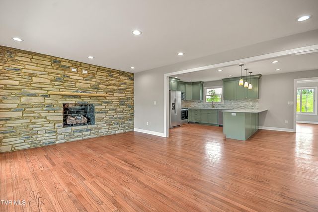 25084 Hillman Highway, Abingdon, VA 24210
