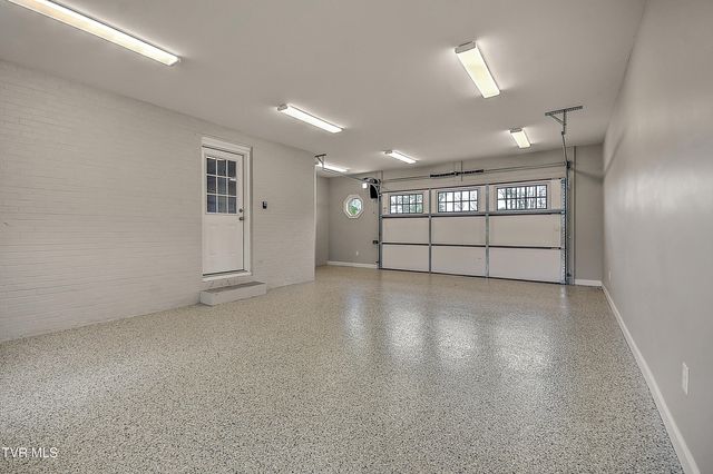 25084 Hillman Highway, Abingdon, VA 24210