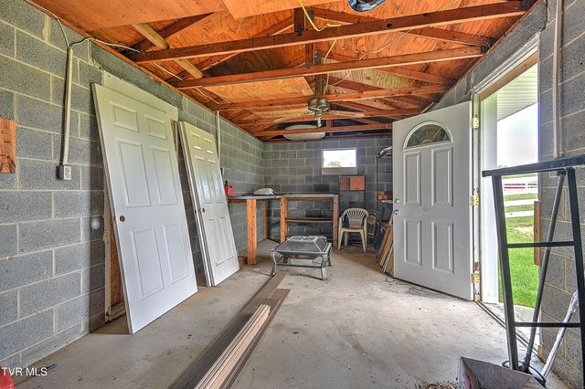 25084 Hillman Highway, Abingdon, VA 24210