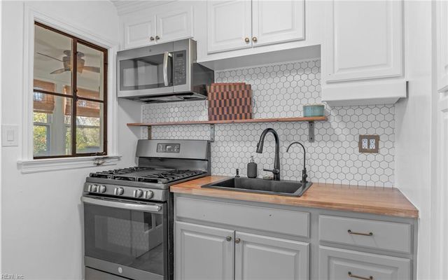 1315 Sunset Drive DR, Norfolk, VA 23503