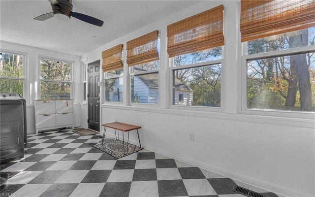 1315 Sunset Drive DR, Norfolk, VA 23503