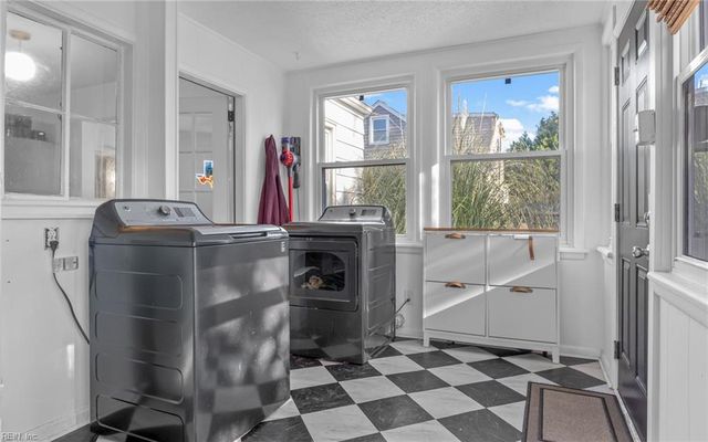 1315 Sunset Drive DR, Norfolk, VA 23503