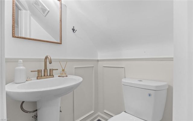 1315 Sunset Drive DR, Norfolk, VA 23503