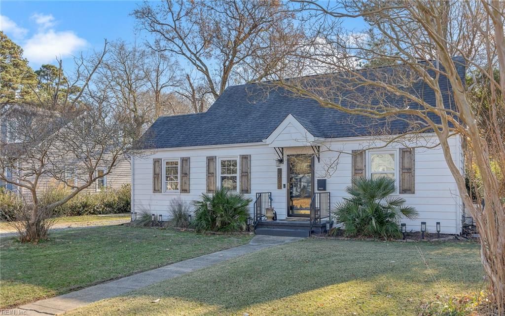 1315 Sunset Drive DR, Norfolk, VA 23503