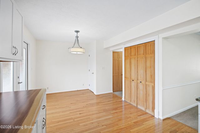 2981 Six Mile Ln, Louisville, KY 40220