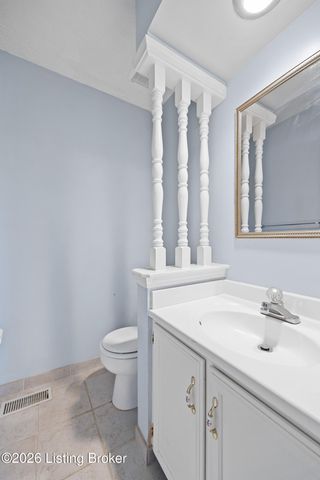 2981 Six Mile Ln, Louisville, KY 40220