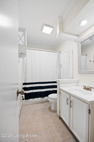 2981 Six Mile Ln, Louisville, KY 40220