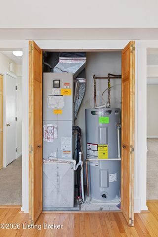 2981 Six Mile Ln, Louisville, KY 40220