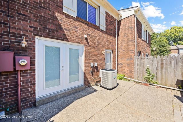 2981 Six Mile Ln, Louisville, KY 40220