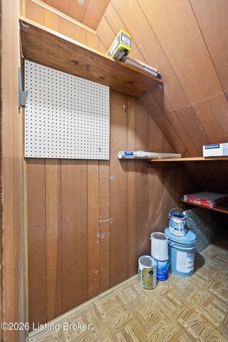 2981 Six Mile Ln, Louisville, KY 40220