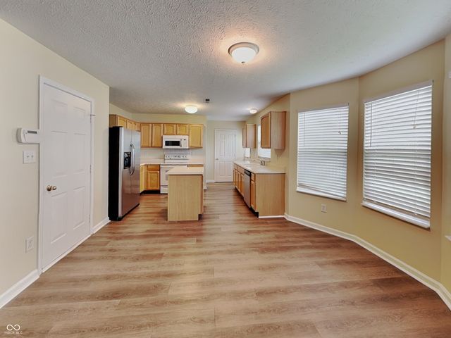 12272 Carriage Stone Drive, Fishers, IN 46037