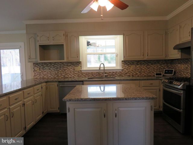 10 SPRING HILL LN, Perkasie, PA 18944