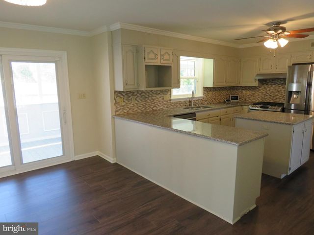10 SPRING HILL LN, Perkasie, PA 18944