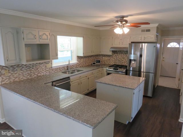 10 SPRING HILL LN, Perkasie, PA 18944