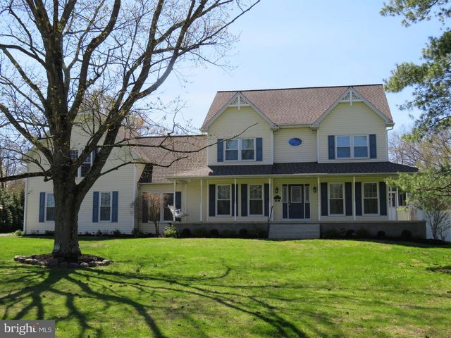 10 SPRING HILL LN, Perkasie, PA 18944