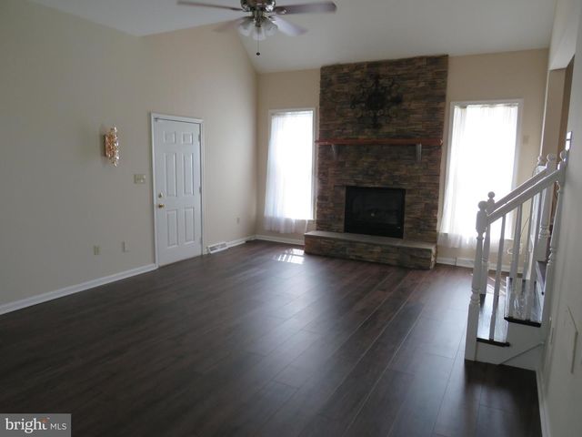 10 SPRING HILL LN, Perkasie, PA 18944
