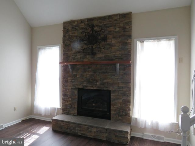 10 SPRING HILL LN, Perkasie, PA 18944