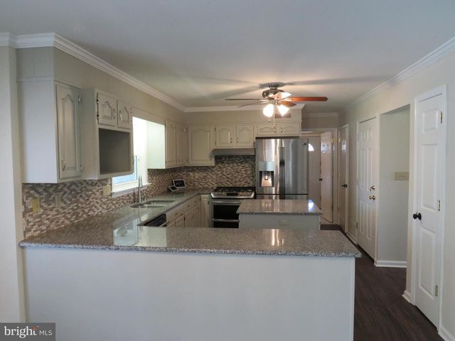 10 SPRING HILL LN, Perkasie, PA 18944