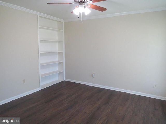 10 SPRING HILL LN, Perkasie, PA 18944