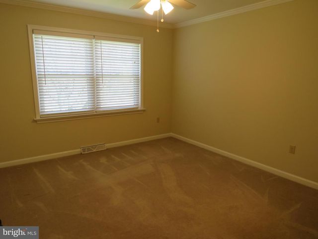 10 SPRING HILL LN, Perkasie, PA 18944
