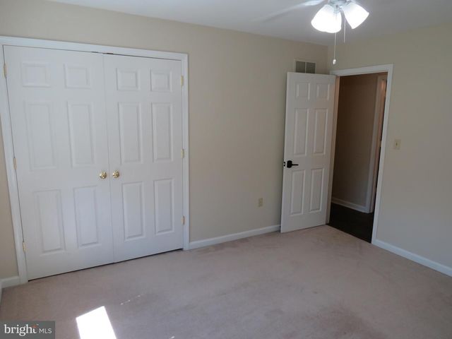 10 SPRING HILL LN, Perkasie, PA 18944