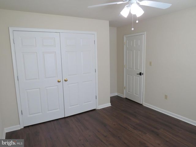 10 SPRING HILL LN, Perkasie, PA 18944