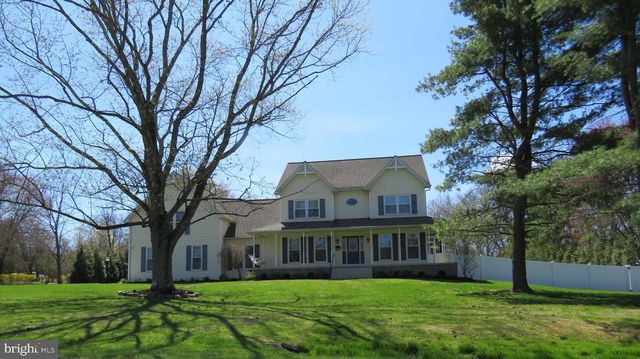 10 SPRING HILL LN, Perkasie, PA 18944
