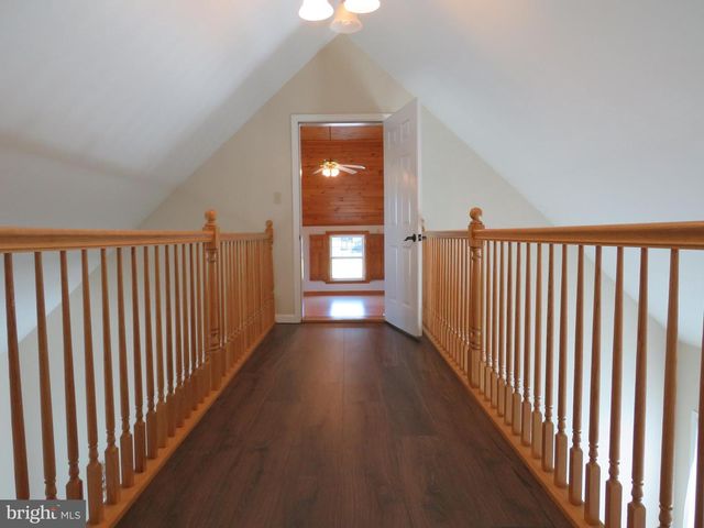 10 SPRING HILL LN, Perkasie, PA 18944