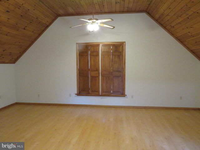10 SPRING HILL LN, Perkasie, PA 18944
