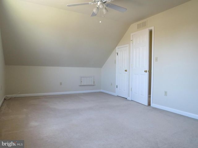 10 SPRING HILL LN, Perkasie, PA 18944