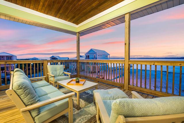 7365 Grand Navarre Boulevard, Navarre, FL 32566