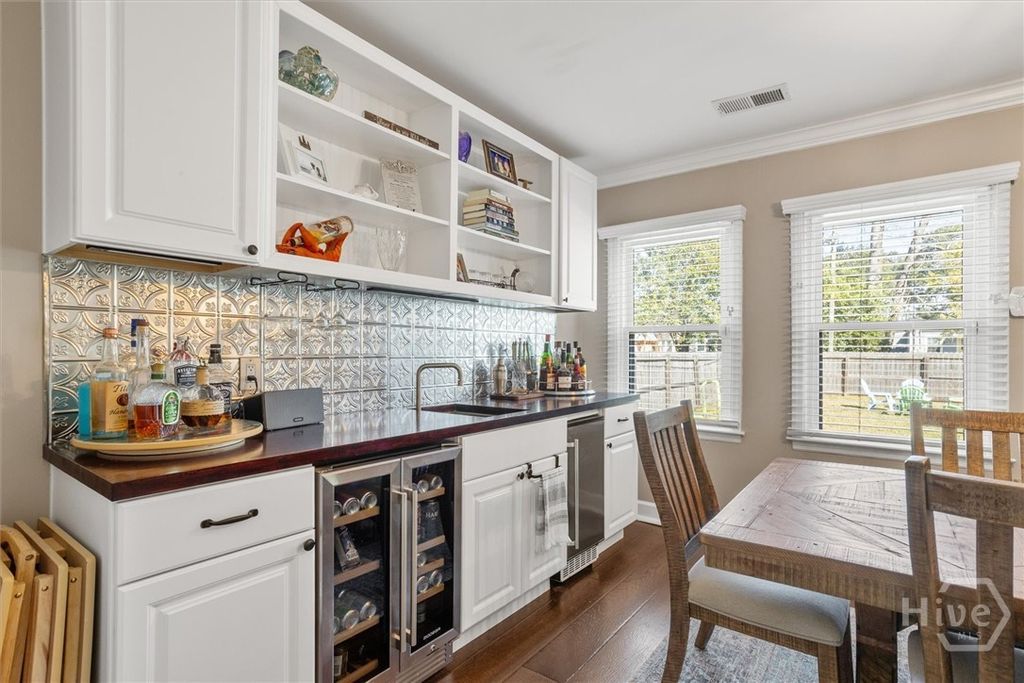 Image 12 of property listing at 312 E 58th Street, Savannah, GA 31405