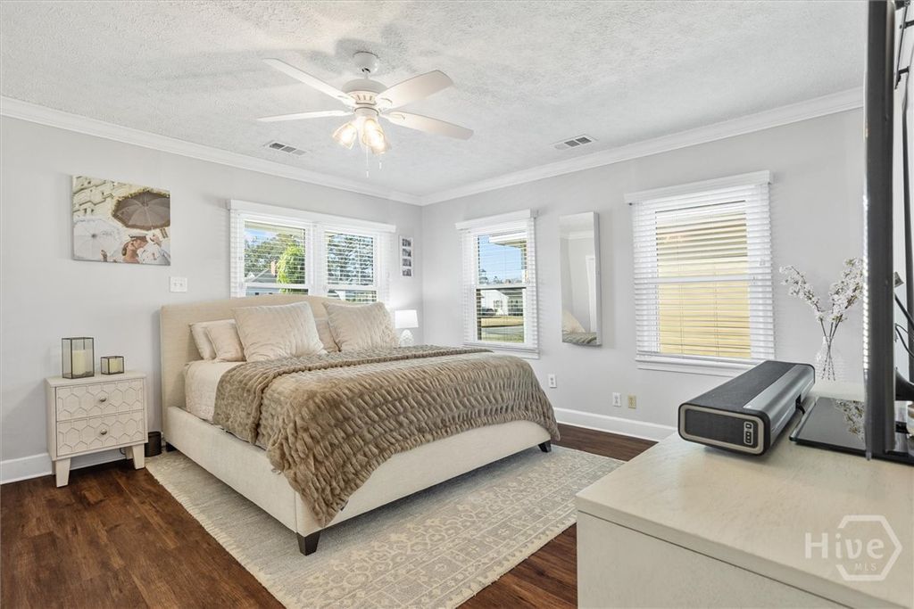 Image 20 of property listing at 312 E 58th Street, Savannah, GA 31405