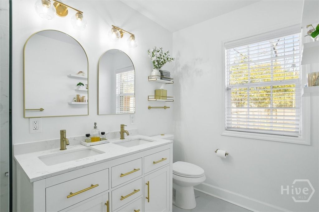 Image 25 of property listing at 312 E 58th Street, Savannah, GA 31405