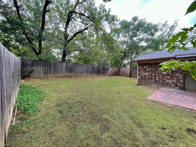2003 Ford Street, Arlington, TX 76013