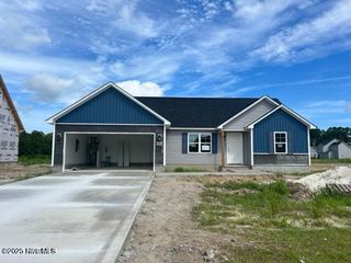306 Cotton Hill Place, Hubert, NC 28539