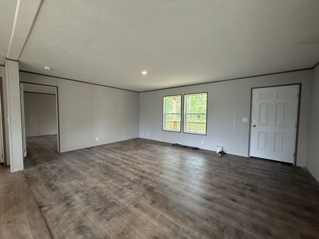 467 Woodland Rd, Hohenwald, TN 38462
