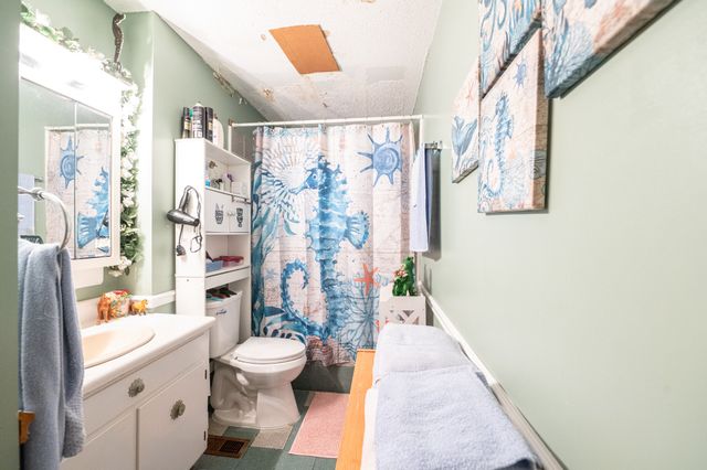 201 Laurelwood Cir, Rossville, GA 30741