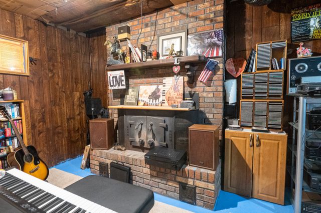 201 Laurelwood Cir, Rossville, GA 30741