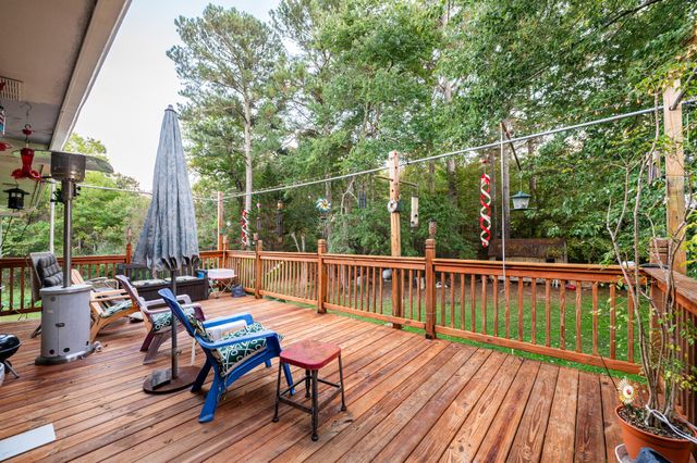 201 Laurelwood Cir, Rossville, GA 30741