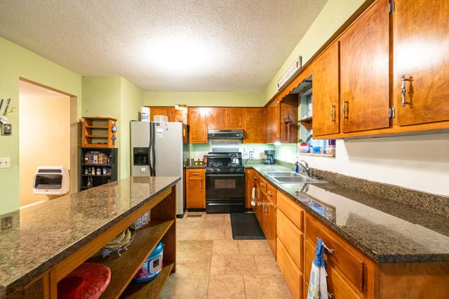 201 Laurelwood Cir, Rossville, GA 30741